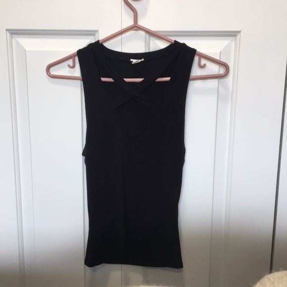 Black Top - Picture 2 of 5